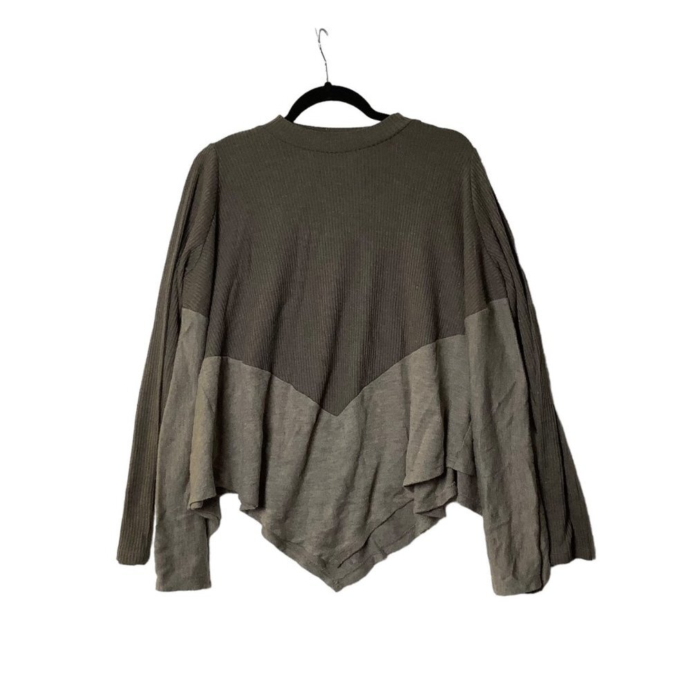 THML Sweater Women Size Medium Colorblock Asymmetrical Hem Oversized Gray